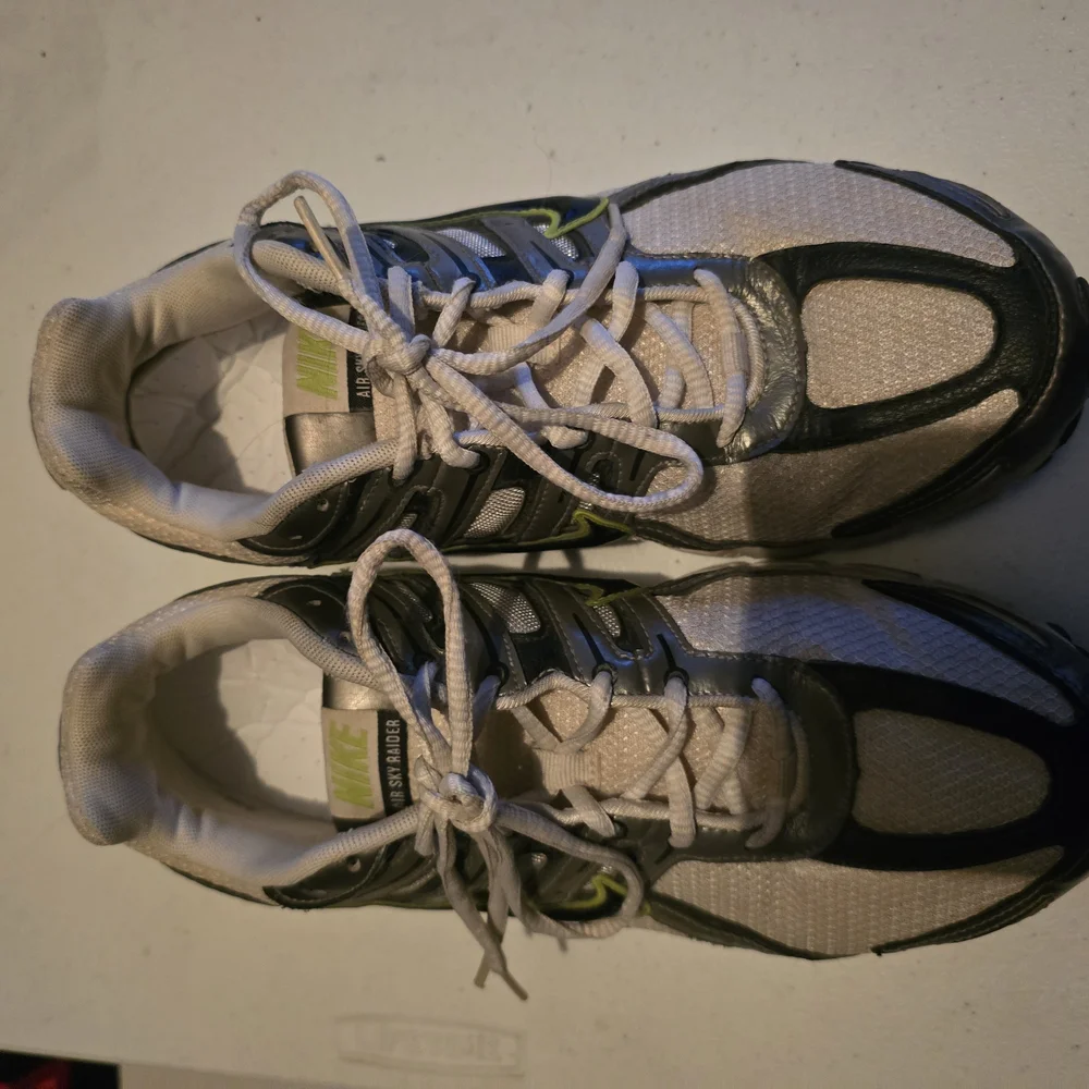 Nike White and Black Athletic Shoes‎ with Chunky Sole
